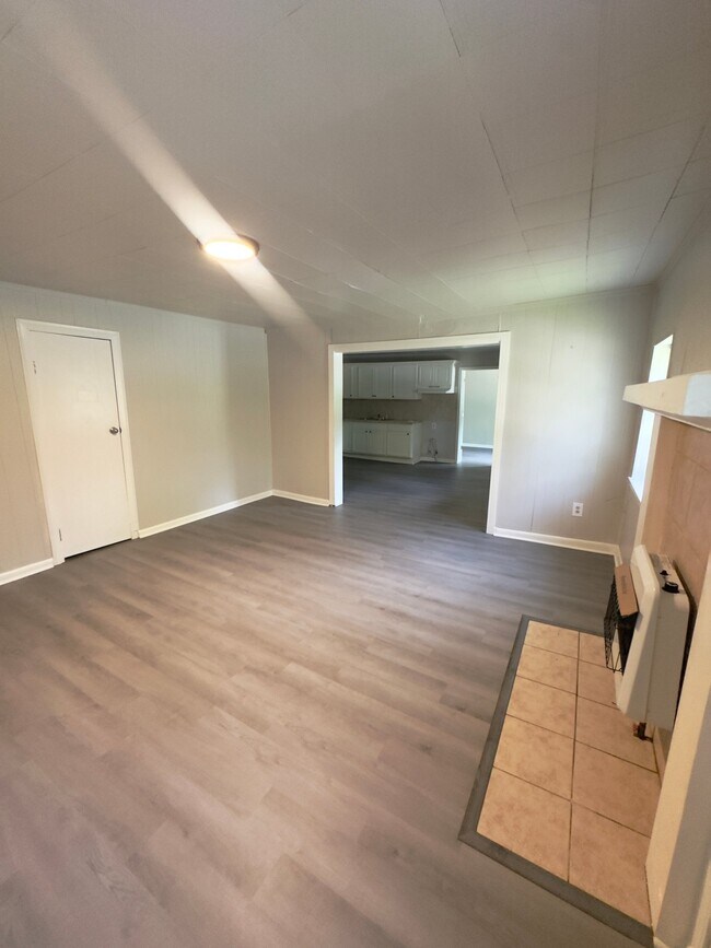 1600 S Cedar St Unit B