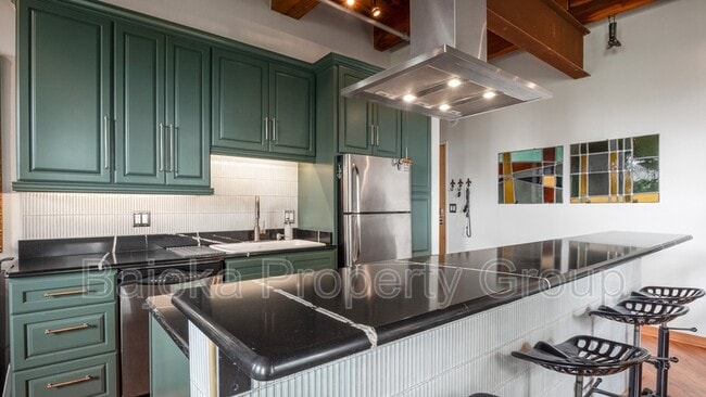 Photo - 6533 E Jefferson Ave