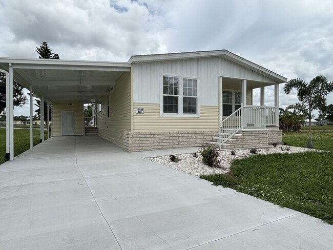 19188 Meadowbrook Ct