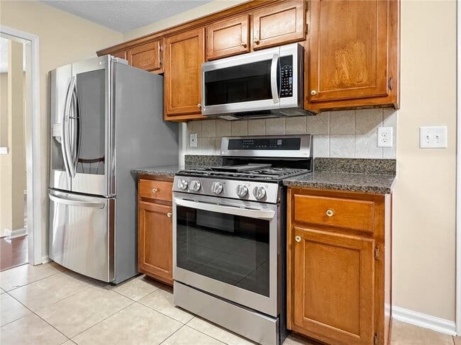 Photo - 180 Foster Trace Dr