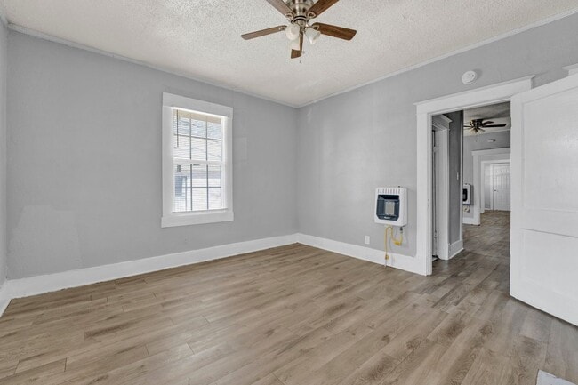 Photo - 964 Joseph Pl