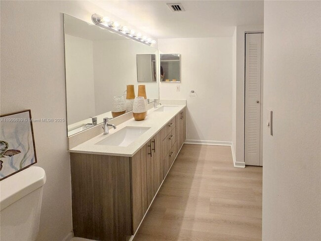 Photo - 3300 NE 192 St Unit 709