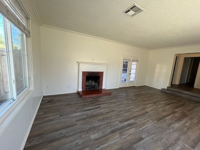 1004 Occidental Dr Unit Front House