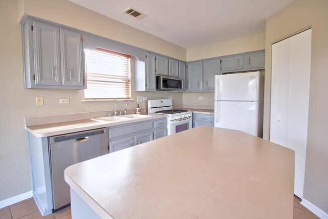 Photo - 16472 Teton Dr