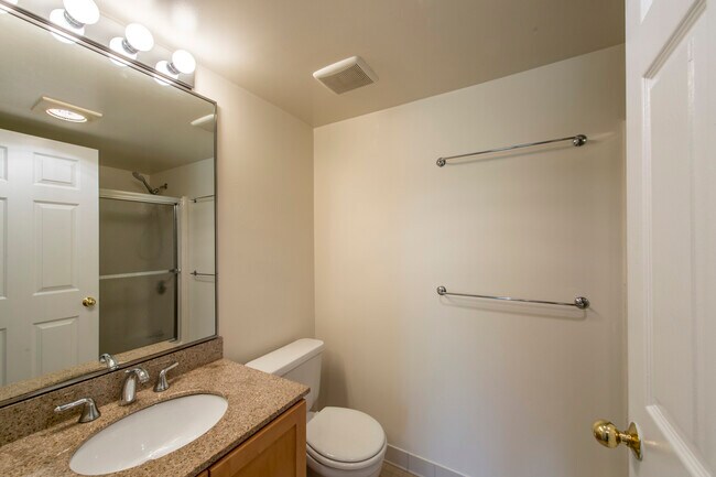 Photo - 54 Kinnaird St Unit 3
