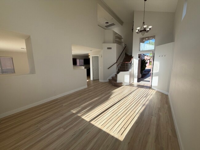 Photo - 4537 Switchback St