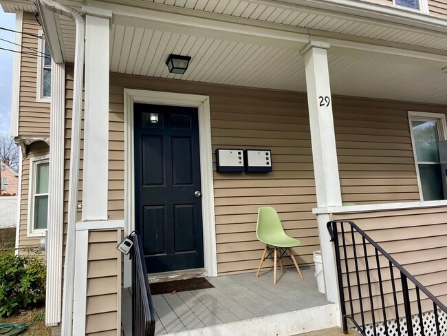 Building Photo - 29 Bicknell St Unit 1
