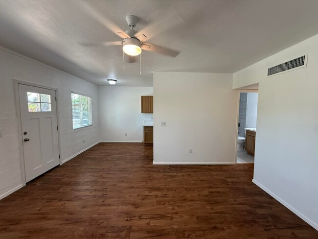 Photo - 1518 E Hedrick Dr