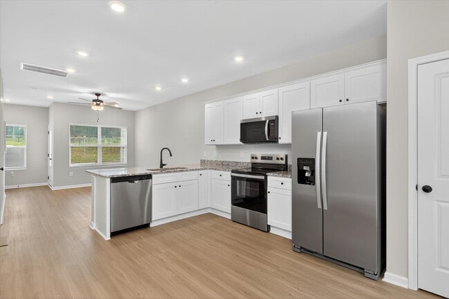 Photo - 1252 Principal Featherstone Ave