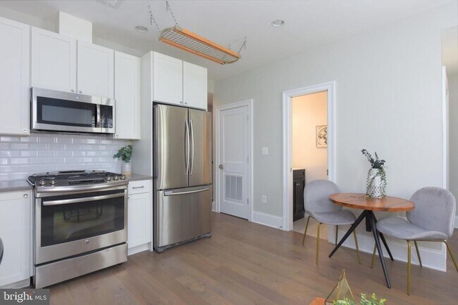 Photo - 3921 Fulton St NW