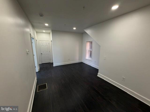 Building Photo - 200 S Duke St Unit 2