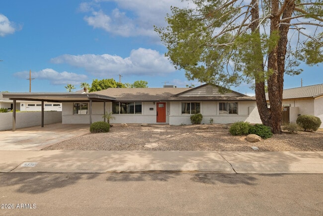 Building Photo - 6332 E Earll Dr