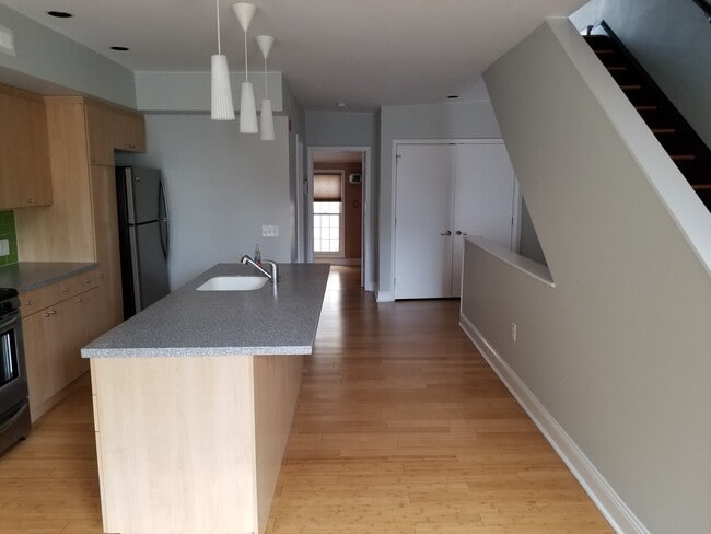 Building Photo - 1525 South St Unit 2nd Floor