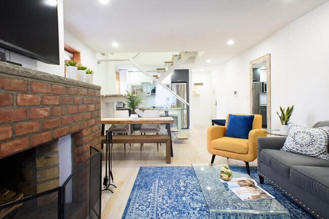 Photo - 244 E 75th St Unidad SI FL6-ID1021953P