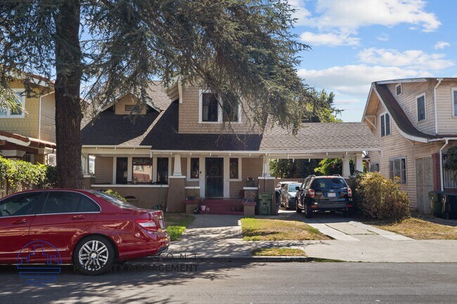 1616 5th Ave