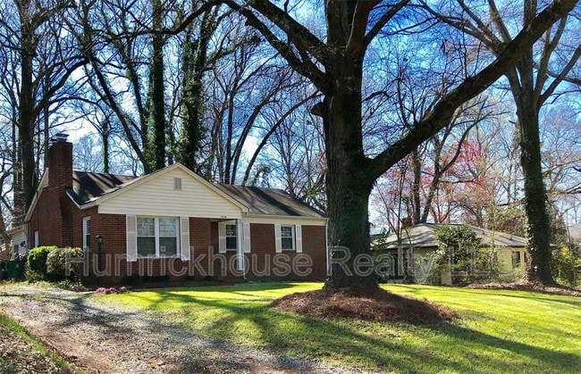 Building Photo - 3214 June Dr