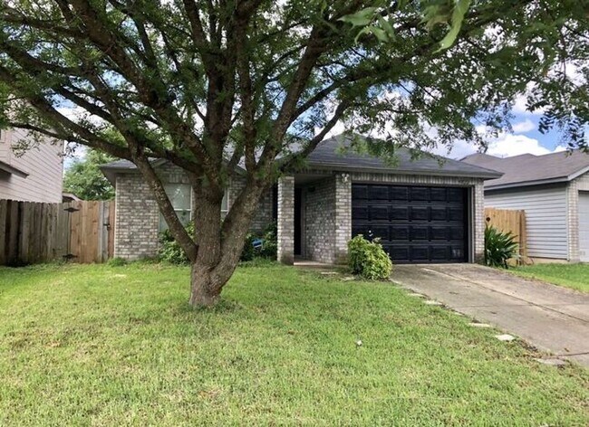 Building Photo - Large Beautiful 3 bed 2 bath