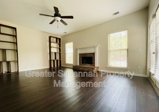 Photo - 209 Foxbury Square