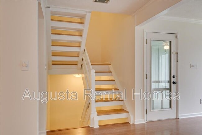 Photo - 106 Riverbend Dr