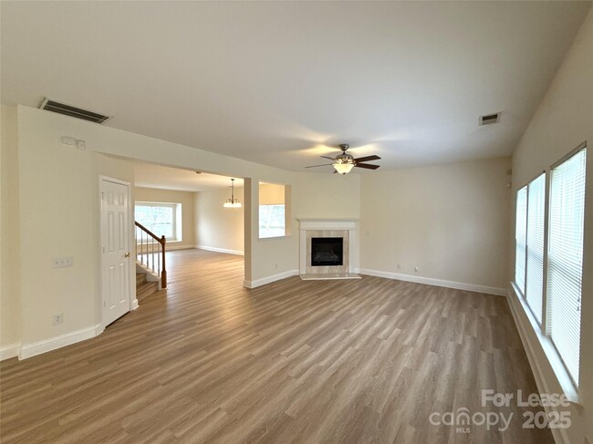 Photo - 1207 Jade Glen Dr