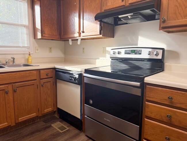 Photo - 83 Eastgate Cir Unit 83 Eastgate Circle  B