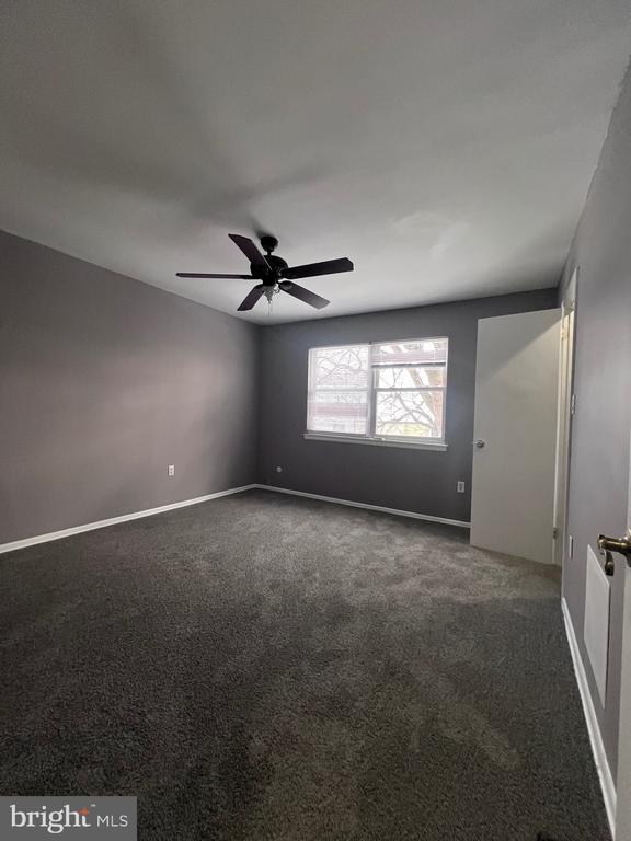 Photo - 120 Hopkins Ct