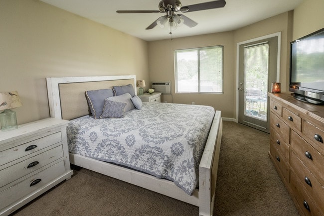 Photo - Parkstone Villas