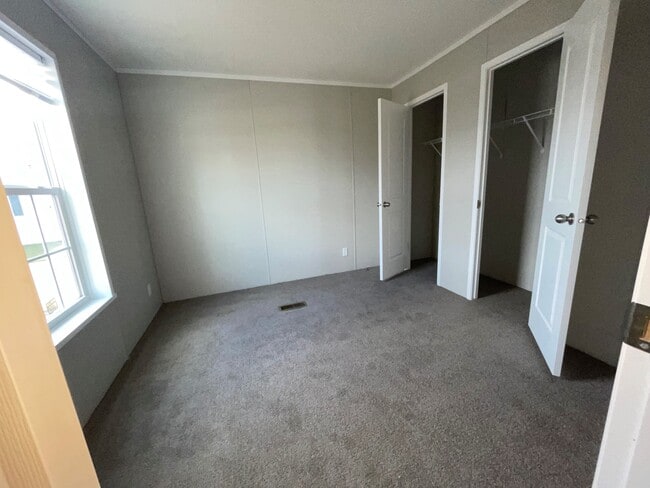 Photo - 2408 Dogwood St