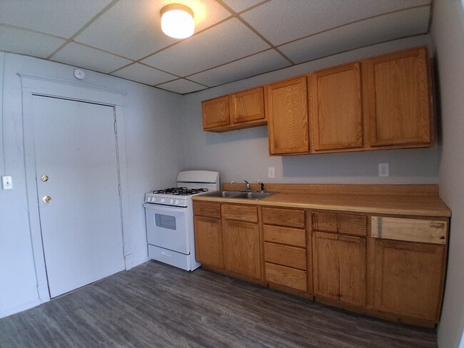 Photo - 425-3C Vermilion-N