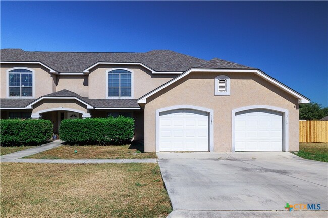 Photo - 3110 Douglas Fir Dr Townhome