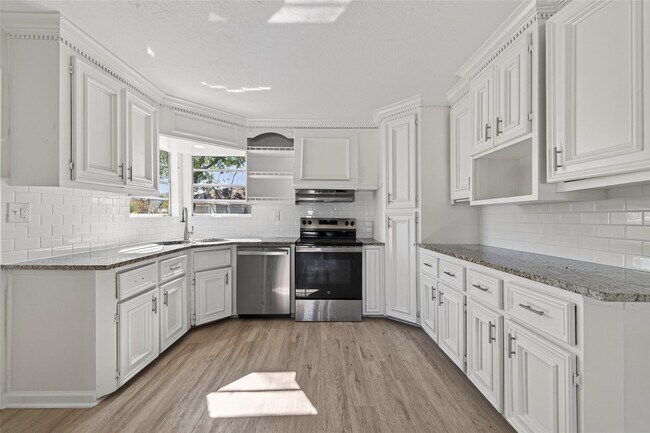 Photo - 4626 Dewberry St