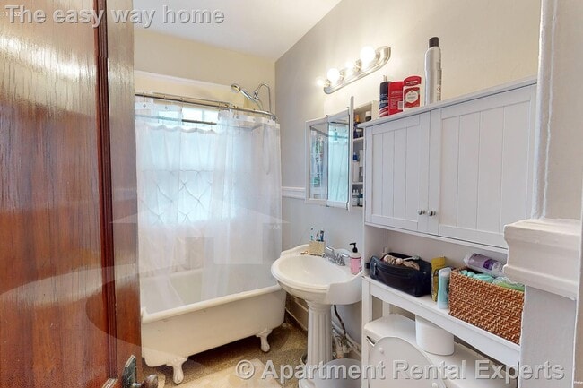 Photo - 11 Story St Unidad #32