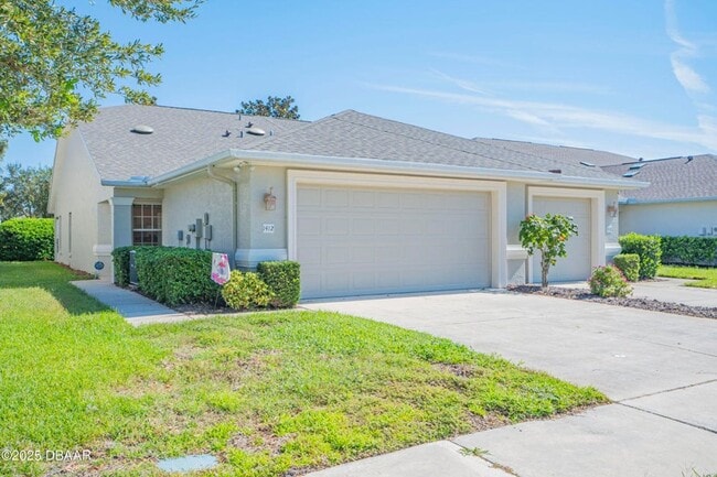 Building Photo - 1412 Coconut Palm Cir Rental