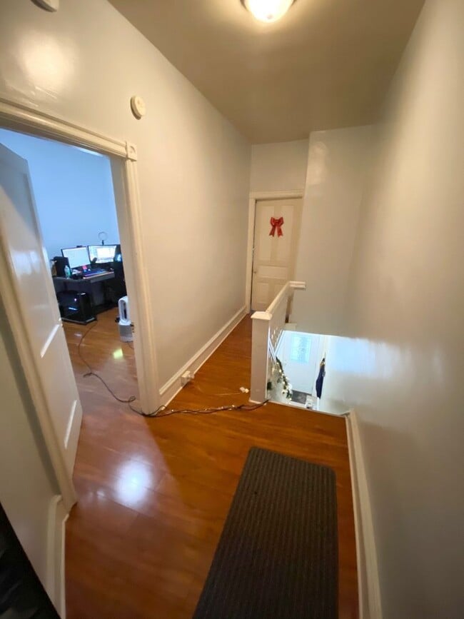 Photo - Spacious 3 or 4 Bedroom 2 Bathroom Available in Oakland, Modern Updates and Great Front Porch and...