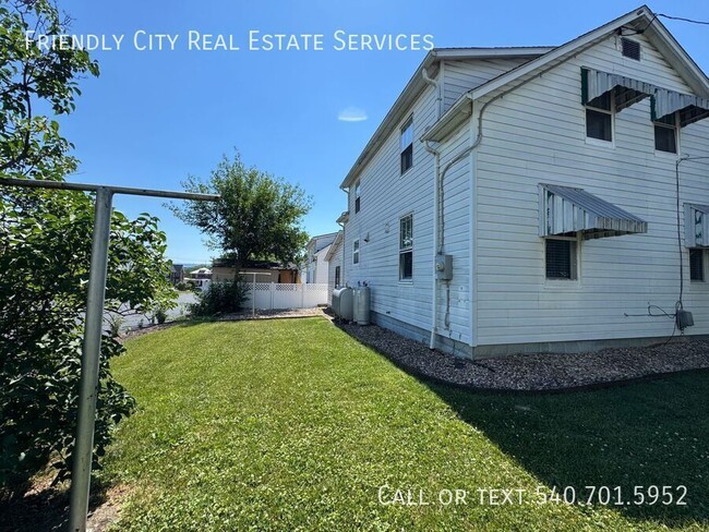Photo - 284 W Elizabeth St