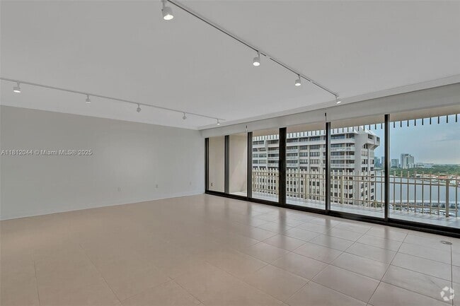 Building Photo - 3 Grove Isle Dr Rental