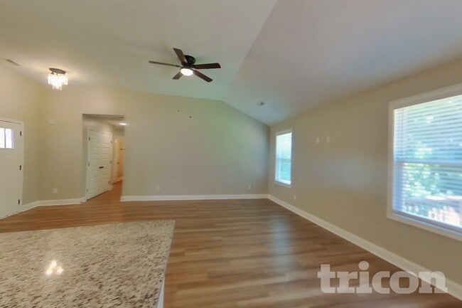 Photo - 341 Green Hills Dr