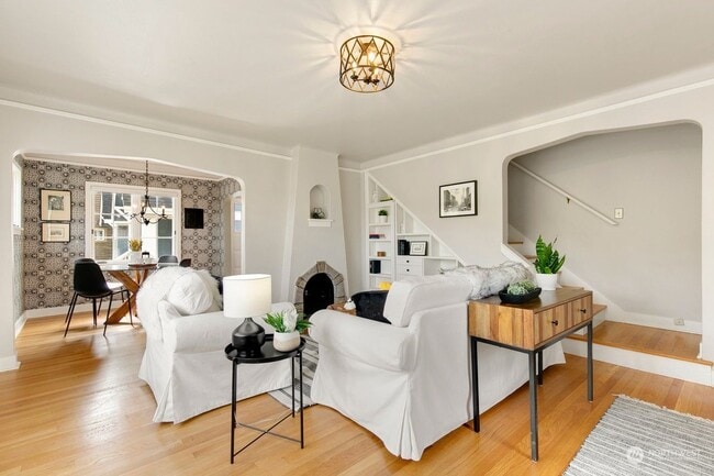 Photo - 4321 Linden Ave N
