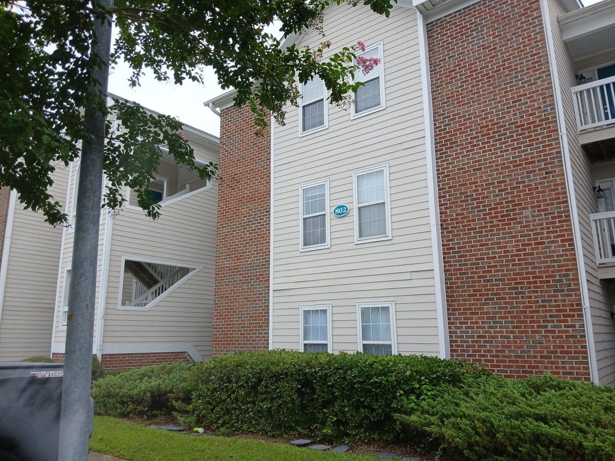 CAPE COTTAGES - 3BD/2BA - CAPE COTTAGES - 3BD/2BA