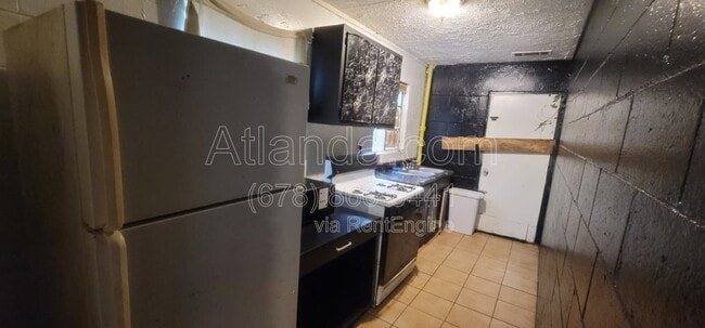 Photo - 1176 Garibaldi St SW