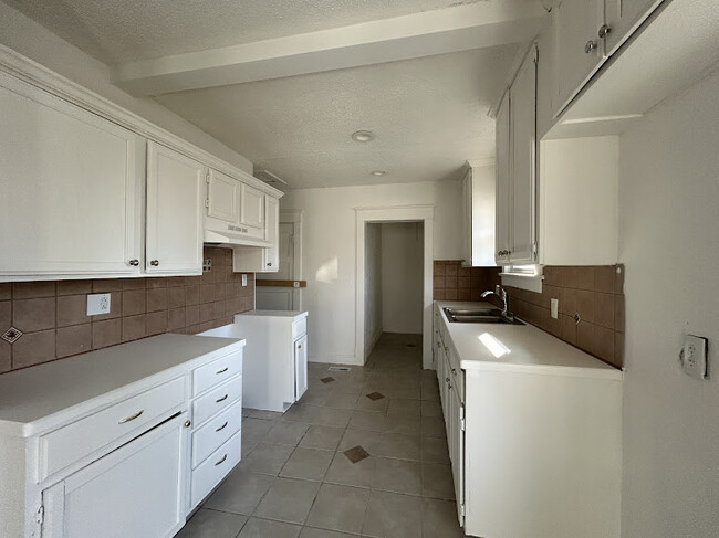 Photo - 203 S Hardy Ave