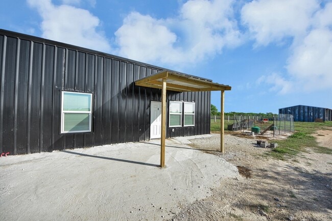 Photo - 2796 Harrison Rd