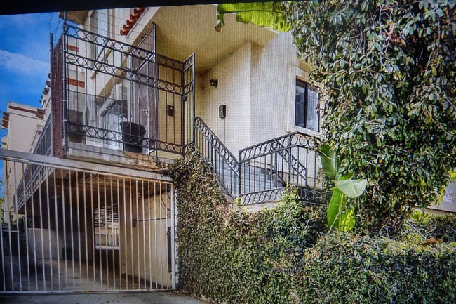 Photo - 3648 Motor Ave Unidad 105