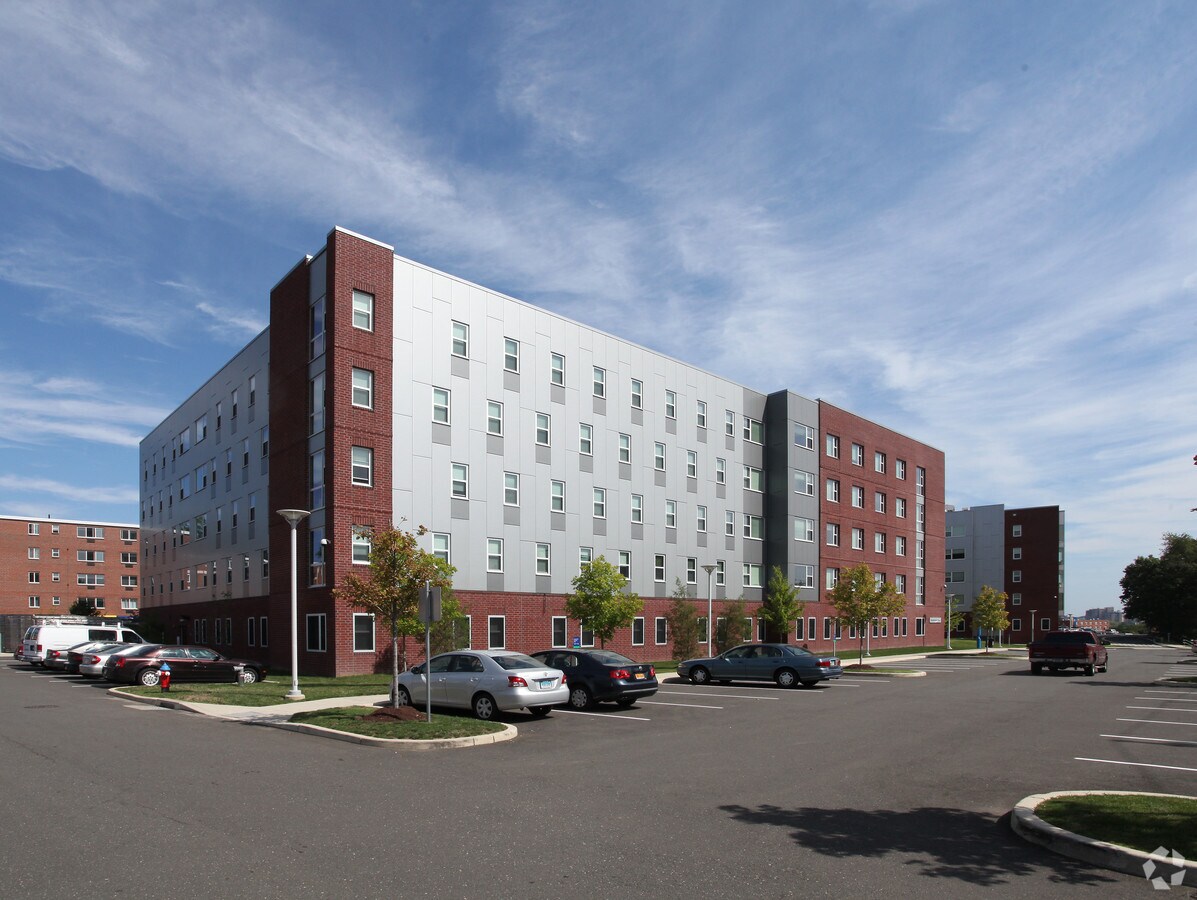 Photo - University of New Haven Residence Hall Apartments