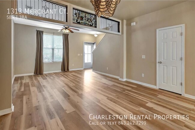 Photo - 1313 Merchant Ct