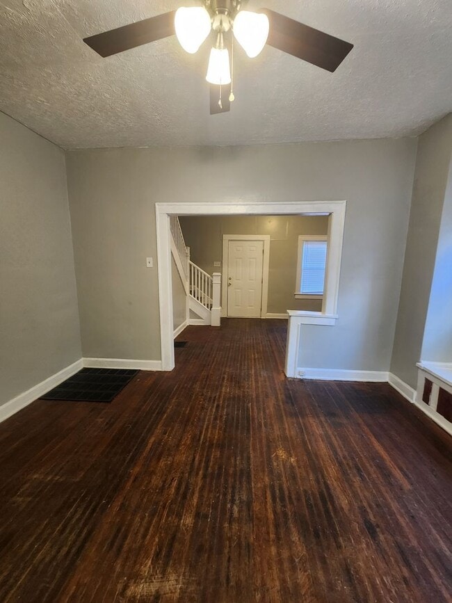 Photo - WESTSIDE 2 Bedroom Duplex Located near Harding and 21st Street