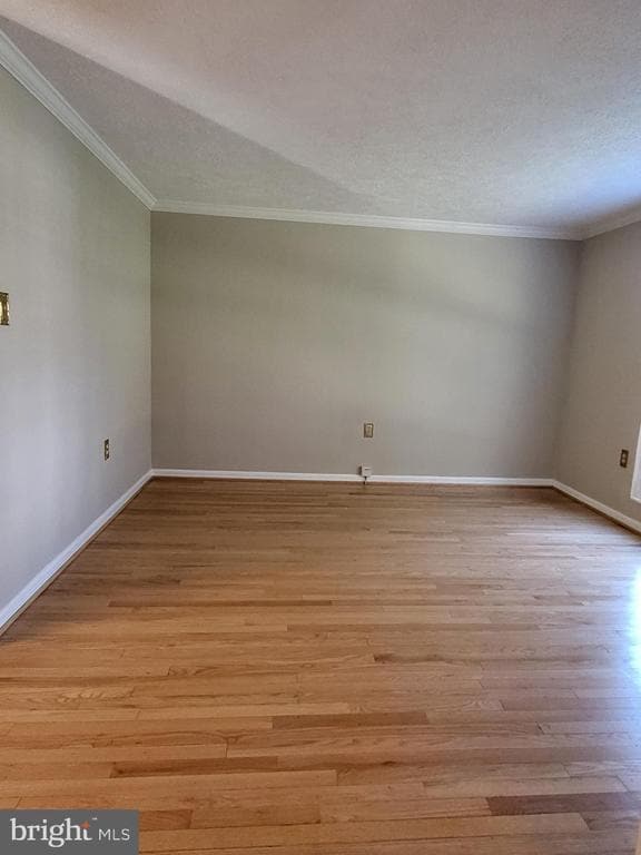 Photo - 805 Cattail Ln NE