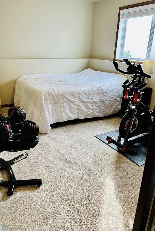 Photo - 2737 10th St W