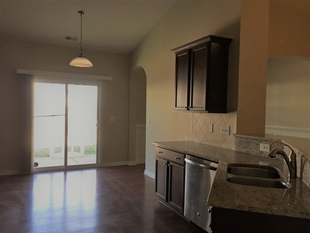 1142 Moss Grove Dr