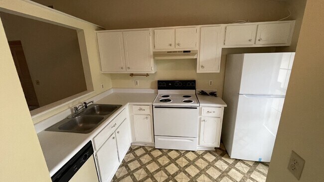 Photo - Townhouse For Rent